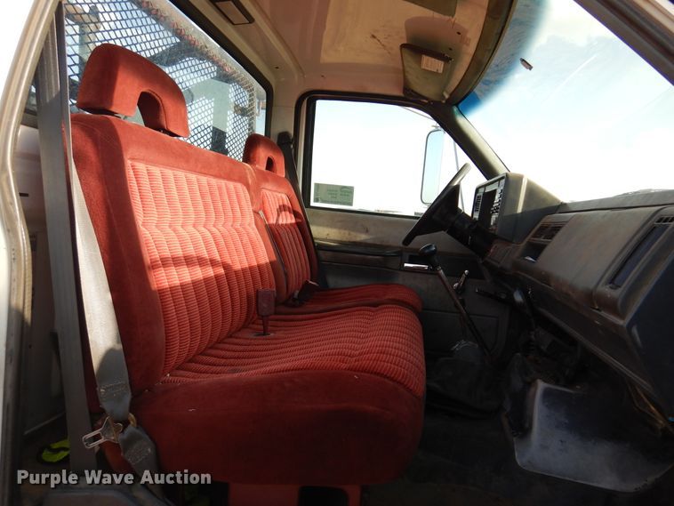 image for item DL6008 2000 Chevrolet C6500  winch truck