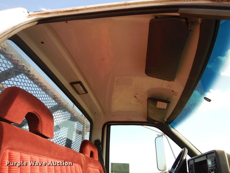 image for item DL6008 2000 Chevrolet C6500  winch truck