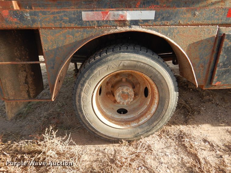 image for item DL6008 2000 Chevrolet C6500  winch truck