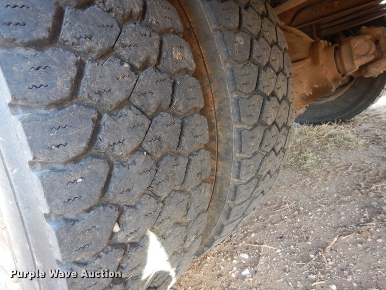 image for item DL6008 2000 Chevrolet C6500  winch truck