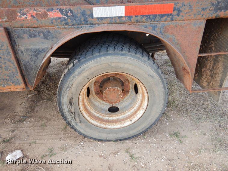 image for item DL6008 2000 Chevrolet C6500  winch truck