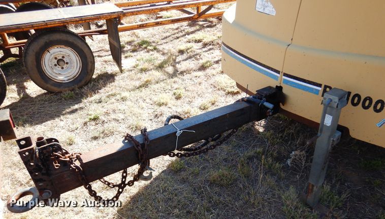 image for item DL6019 2005 Vermeer BC1000XL  wood chipper