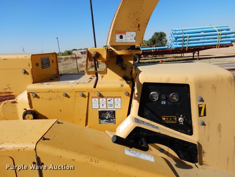 image for item DL6019 2005 Vermeer BC1000XL  wood chipper