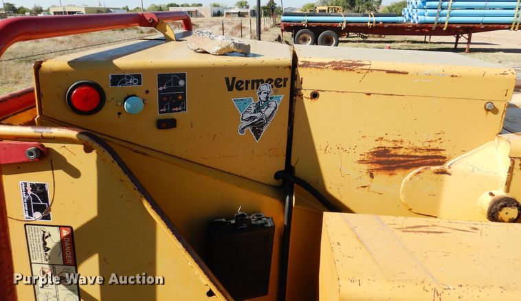 image for item DL6019 2005 Vermeer BC1000XL  wood chipper