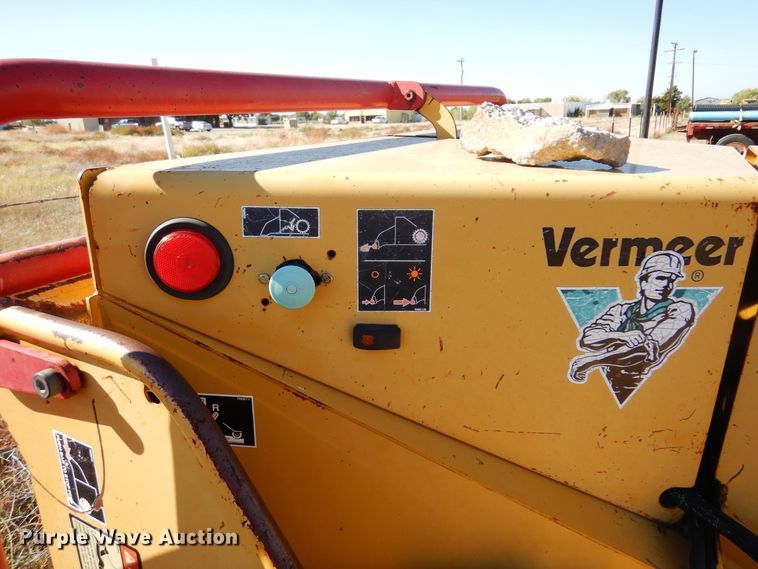 image for item DL6019 2005 Vermeer BC1000XL  wood chipper