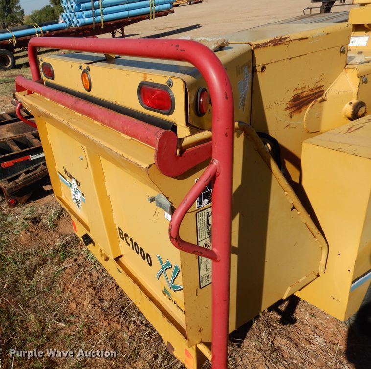 image for item DL6019 2005 Vermeer BC1000XL  wood chipper