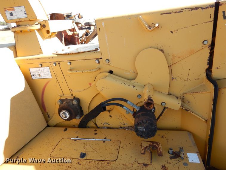 image for item DL6019 2005 Vermeer BC1000XL  wood chipper
