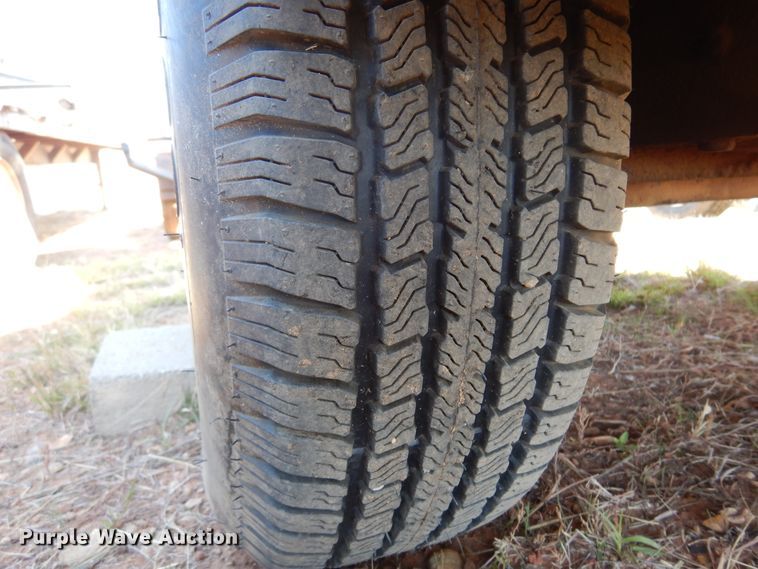 image for item DL6019 2005 Vermeer BC1000XL  wood chipper