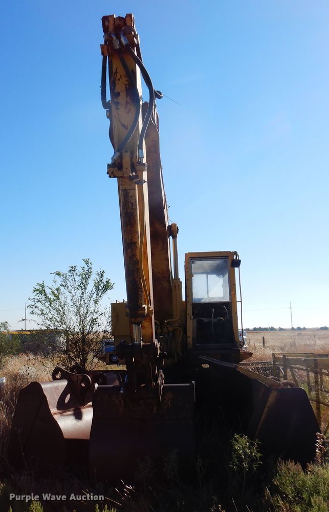 image for item DL6025 1991 Caterpillar 225D  excavator