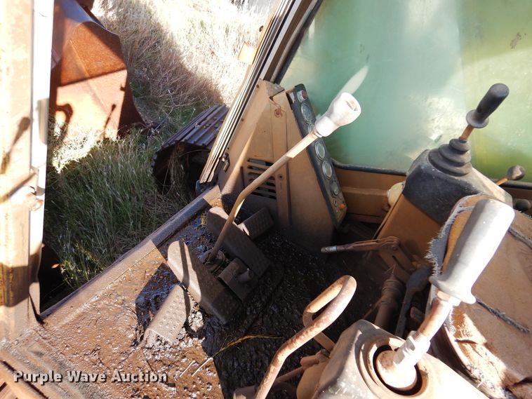 image for item DL6025 1991 Caterpillar 225D  excavator