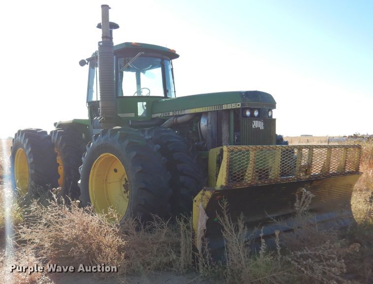 image for item DL6026 1983 John Deere 8650  4WD tractor