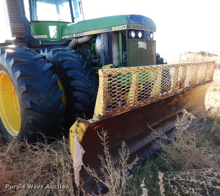 image for item DL6026 1983 John Deere 8650  4WD tractor