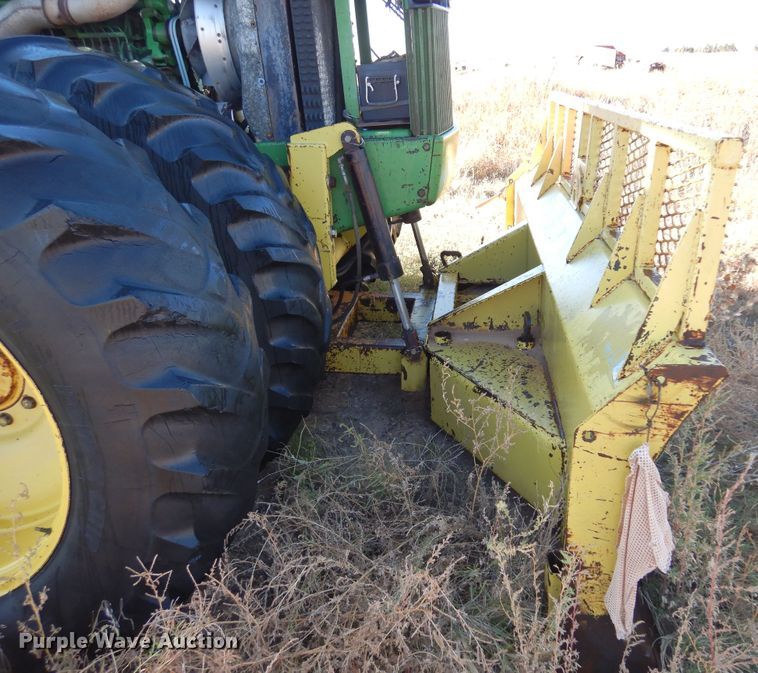 image for item DL6026 1983 John Deere 8650  4WD tractor