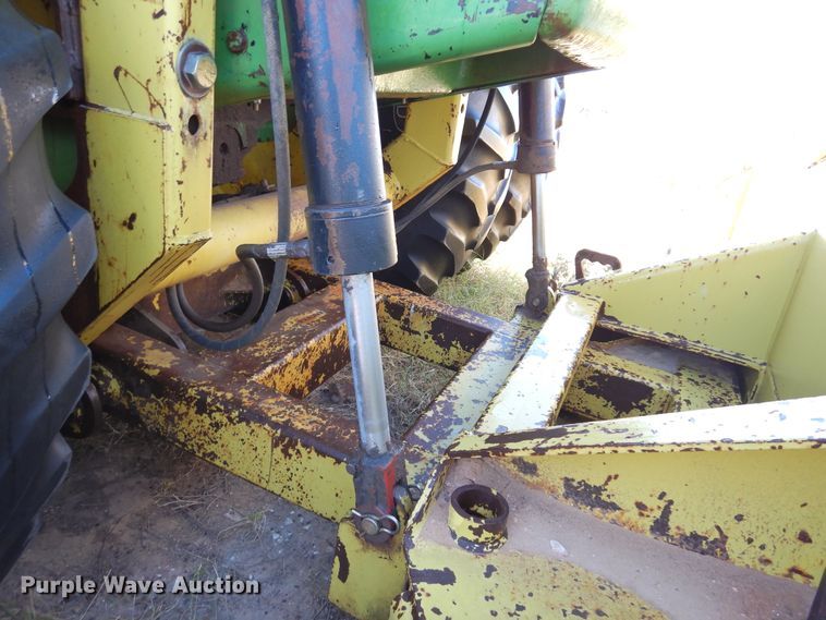 image for item DL6026 1983 John Deere 8650  4WD tractor