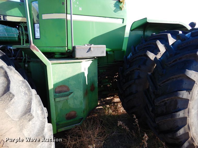 image for item DL6026 1983 John Deere 8650  4WD tractor