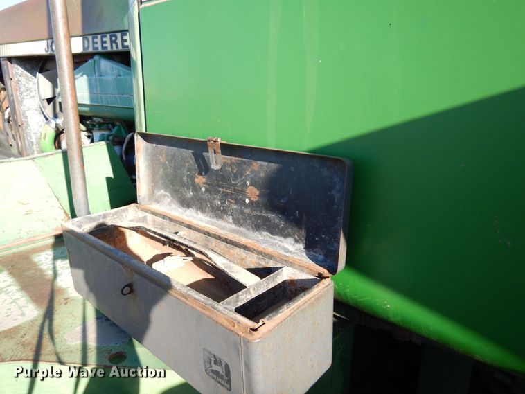 image for item DL6026 1983 John Deere 8650  4WD tractor