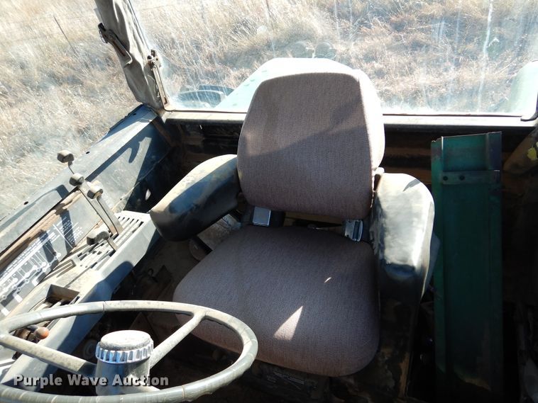 image for item DL6026 1983 John Deere 8650  4WD tractor