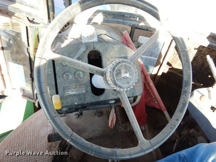 image for item DL6026 1983 John Deere 8650  4WD tractor