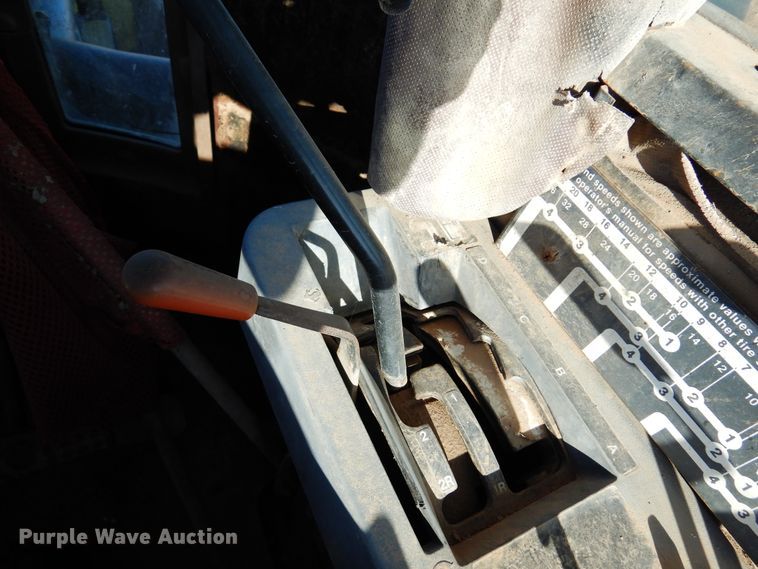 image for item DL6026 1983 John Deere 8650  4WD tractor