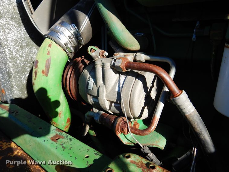 image for item DL6026 1983 John Deere 8650  4WD tractor