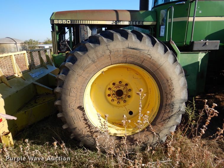 image for item DL6026 1983 John Deere 8650  4WD tractor