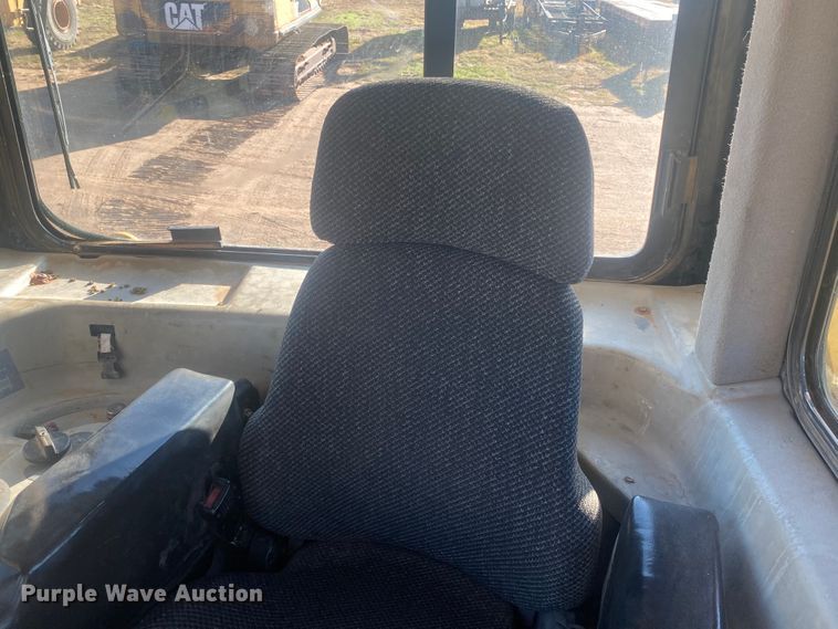 image for item DL6028 2006 Caterpillar D6R XL Series II  dozer