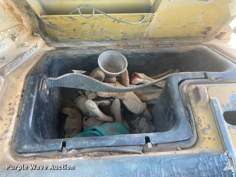 image for item DL6029 1984 Caterpillar D6D  dozer