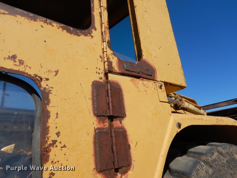 image for item DL6034 1985 Caterpillar 623B  elevating scraper