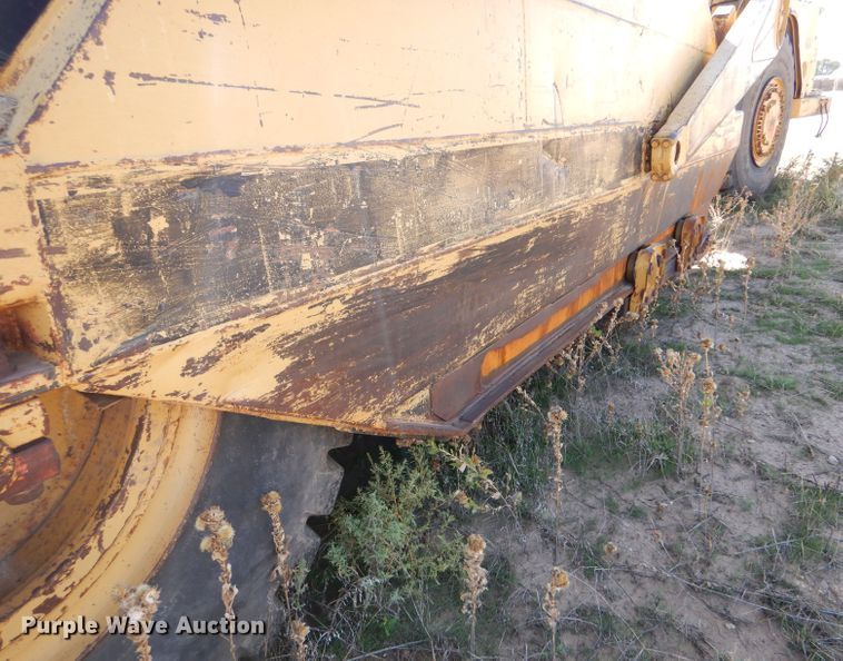 image for item DL6034 1985 Caterpillar 623B  elevating scraper