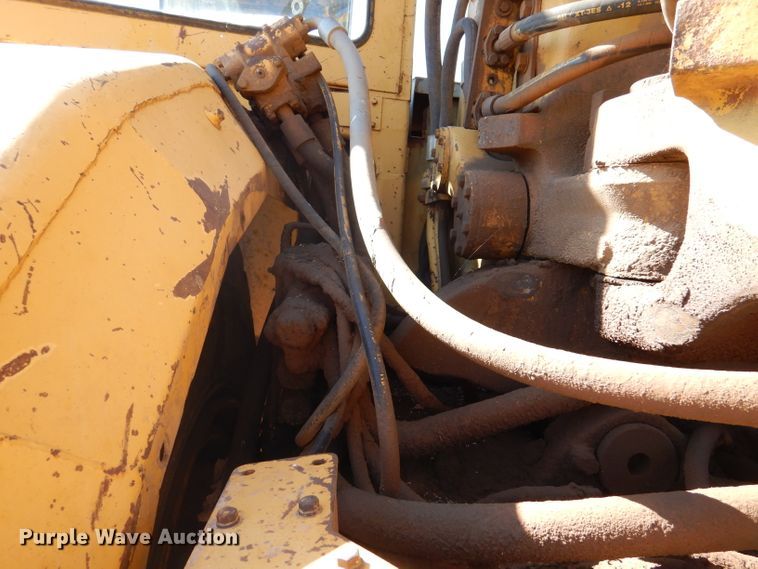 image for item DL6034 1985 Caterpillar 623B  elevating scraper