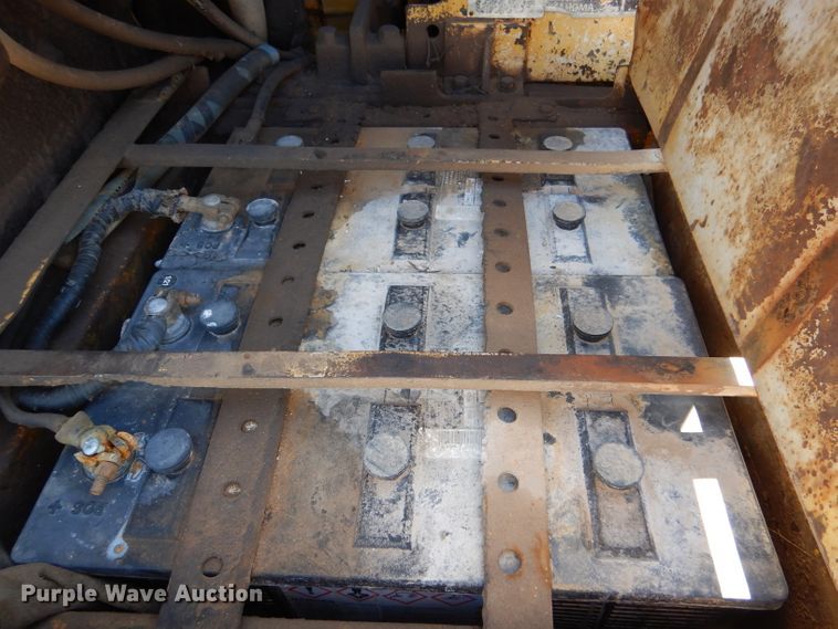 image for item DL6034 1985 Caterpillar 623B  elevating scraper