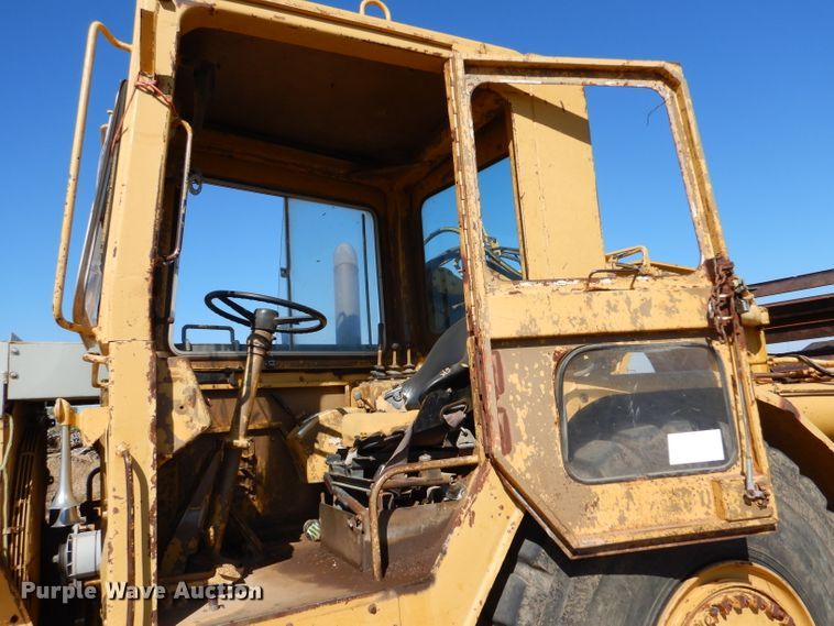 image for item DL6034 1985 Caterpillar 623B  elevating scraper