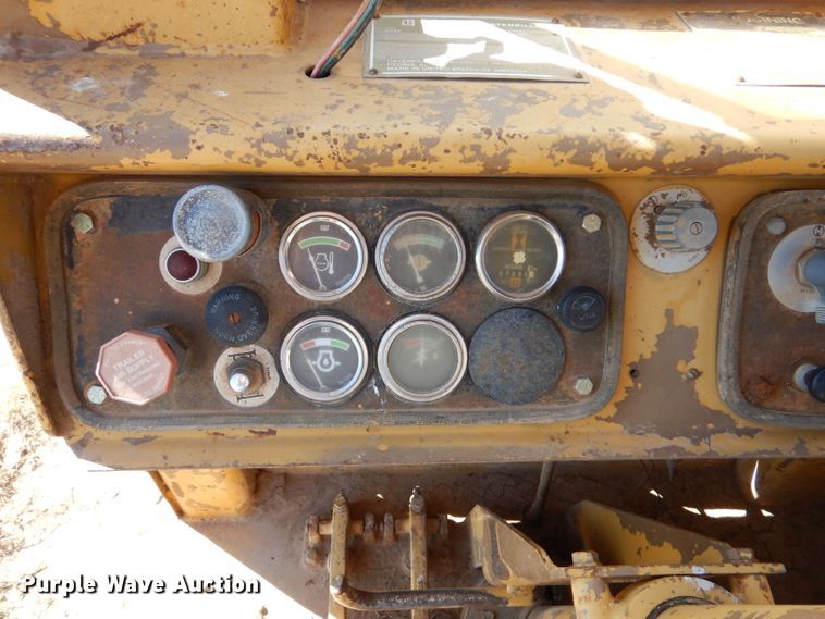 image for item DL6034 1985 Caterpillar 623B  elevating scraper