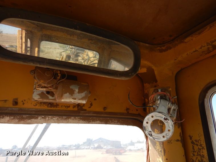 image for item DL6034 1985 Caterpillar 623B  elevating scraper