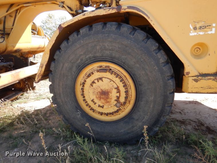 image for item DL6034 1985 Caterpillar 623B  elevating scraper