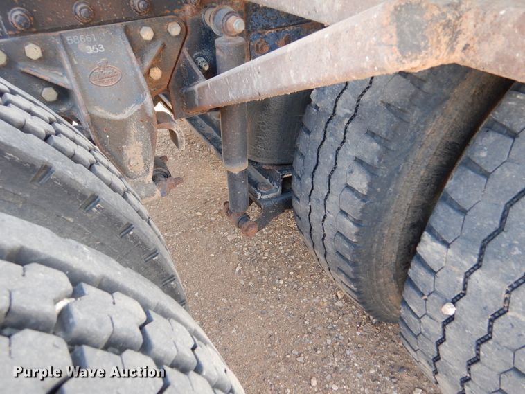 image for item DL6037 2000 Mack CH613  semi truck