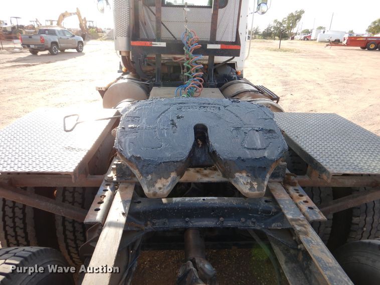 image for item DL6037 2000 Mack CH613  semi truck