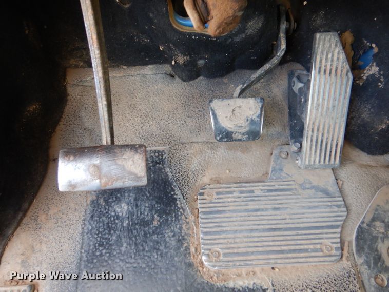 image for item DL6037 2000 Mack CH613  semi truck