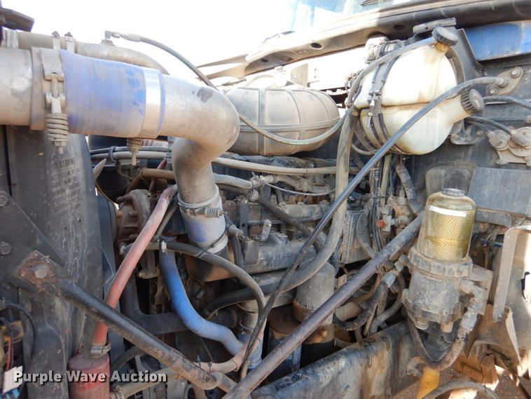 image for item DL6037 2000 Mack CH613  semi truck