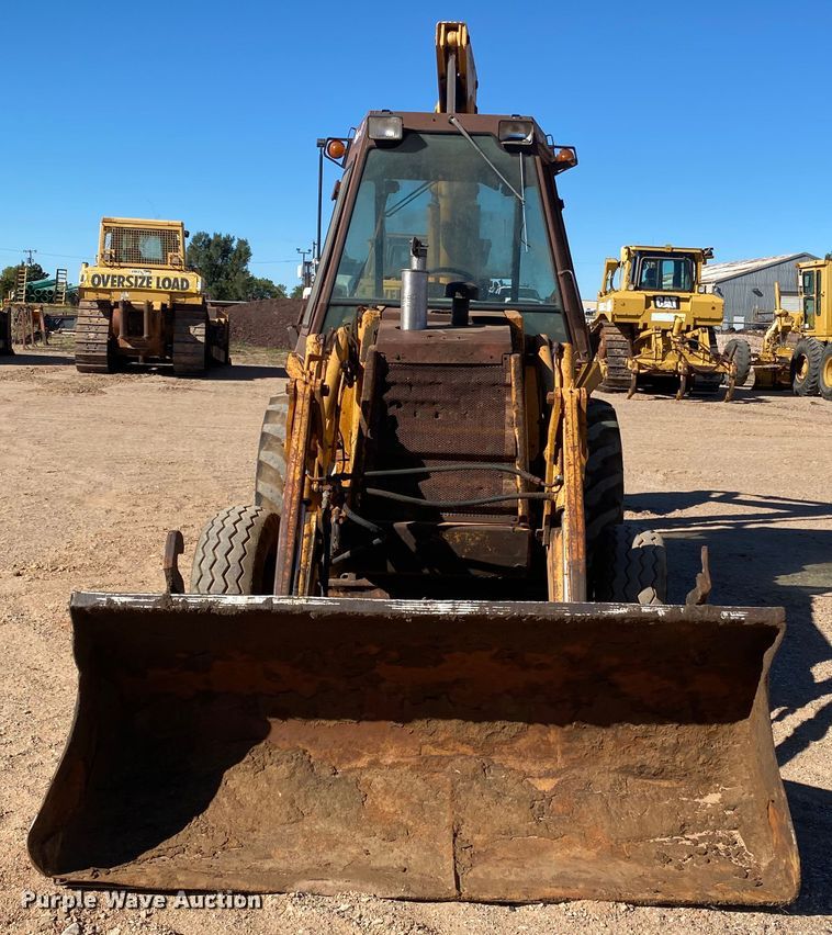 image for item DL6128 1987 Case 580 Super E  backhoe