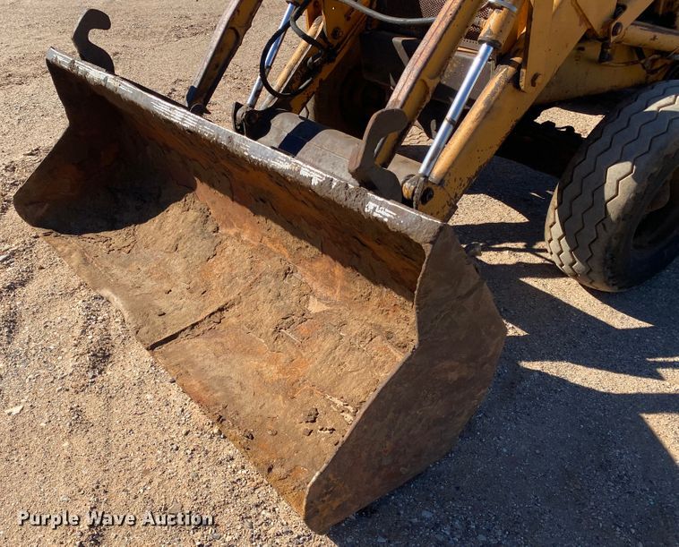 image for item DL6128 1987 Case 580 Super E  backhoe