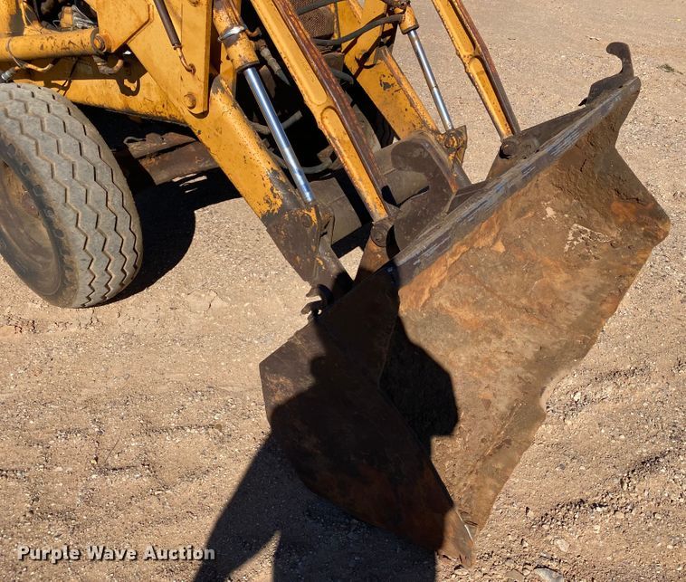 image for item DL6128 1987 Case 580 Super E  backhoe