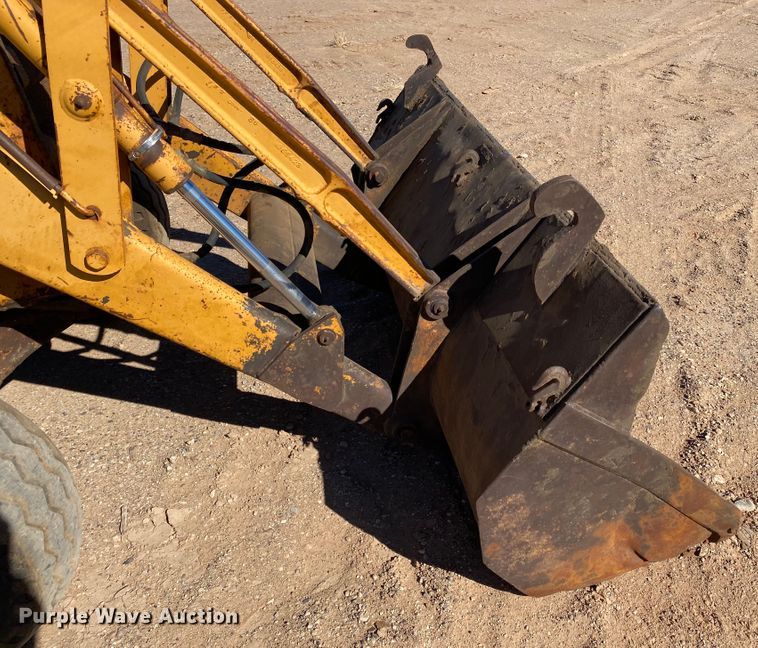 image for item DL6128 1987 Case 580 Super E  backhoe