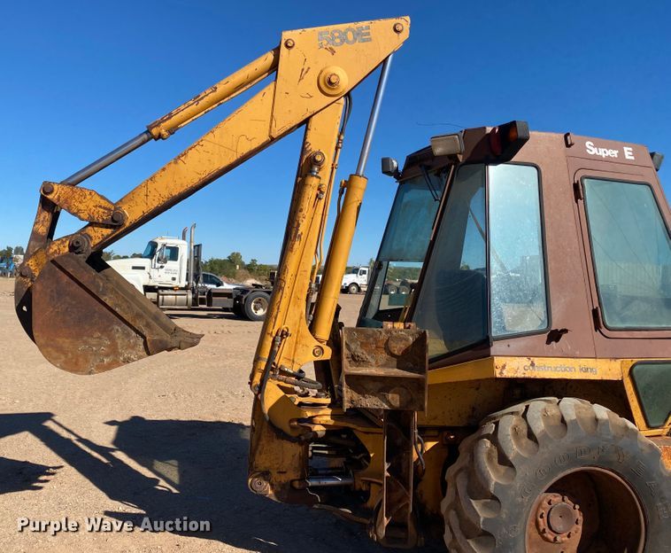 image for item DL6128 1987 Case 580 Super E  backhoe