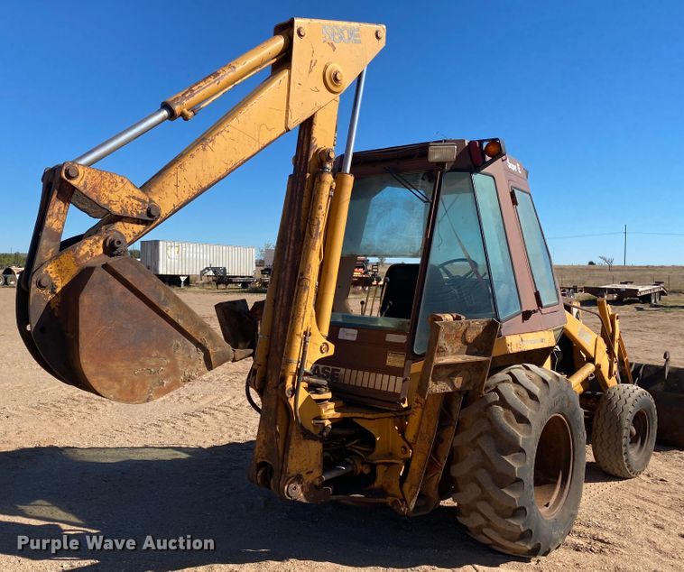image for item DL6128 1987 Case 580 Super E  backhoe