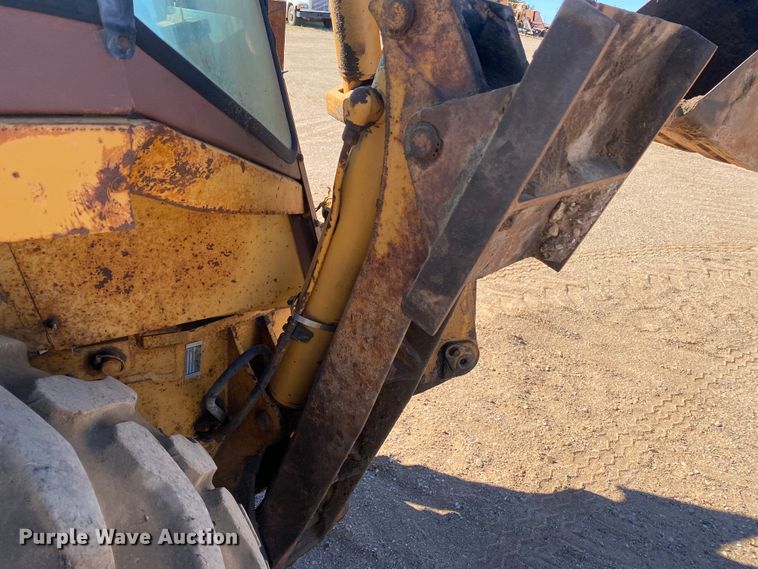 image for item DL6128 1987 Case 580 Super E  backhoe