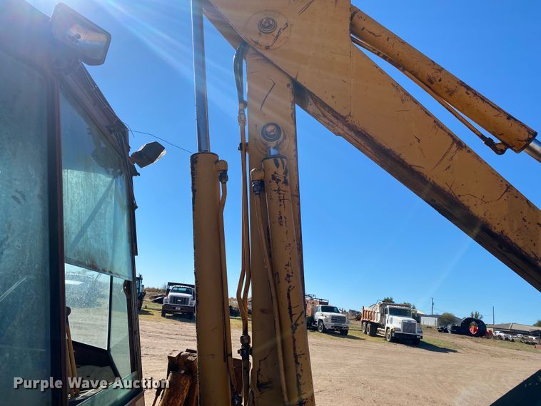 image for item DL6128 1987 Case 580 Super E  backhoe