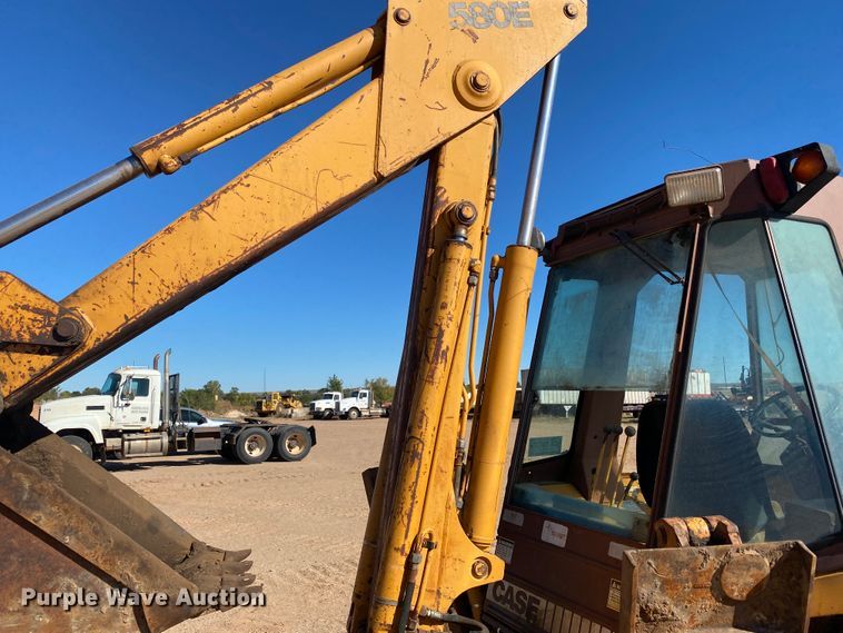 image for item DL6128 1987 Case 580 Super E  backhoe