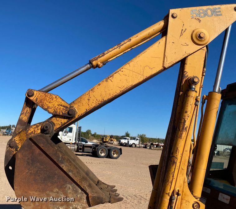 image for item DL6128 1987 Case 580 Super E  backhoe