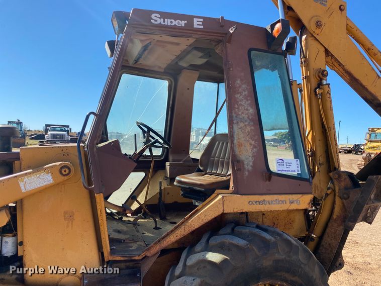 image for item DL6128 1987 Case 580 Super E  backhoe